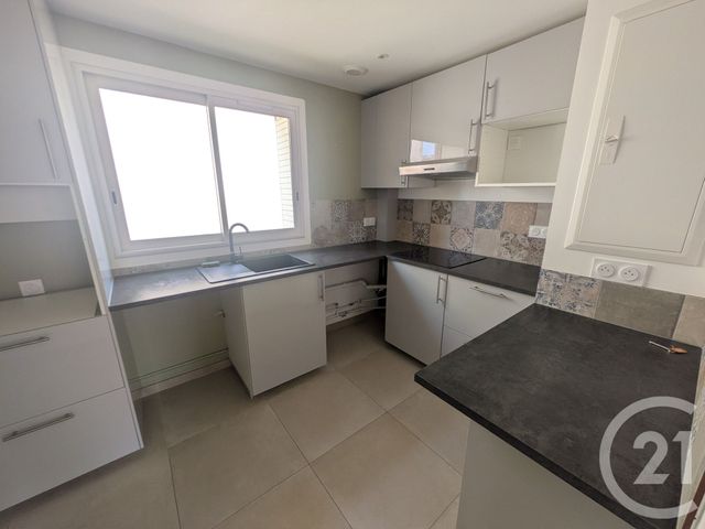 Appartement T4 &agrave; vendre - 4 pi&egrave;ces - 63,20 m2 - Toulon - 83 - PROVENCE-ALPES-COTE-D-AZUR