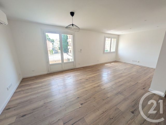 Appartement T4 &agrave; vendre - 4 pi&egrave;ces - 63,20 m2 - Toulon - 83 - PROVENCE-ALPES-COTE-D-AZUR