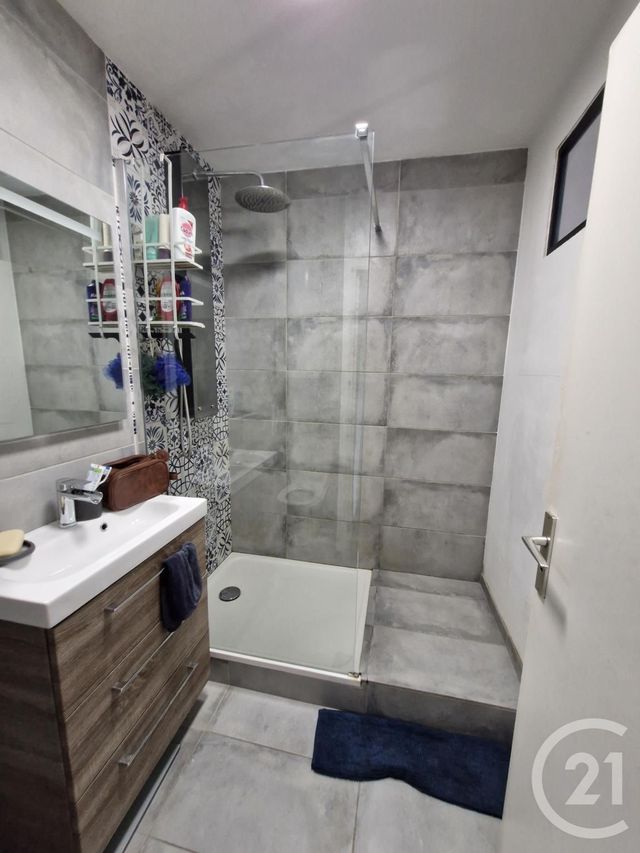 Appartement &agrave; louer - 2 pi&egrave;ces - 47,51 m2 - Toulon - 83 - PROVENCE-ALPES-COTE-D-AZUR