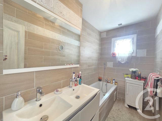 Maison &agrave; vendre - 4 pi&egrave;ces - 120 m2 - La Farlede - 83 - PROVENCE-ALPES-COTE-D-AZUR