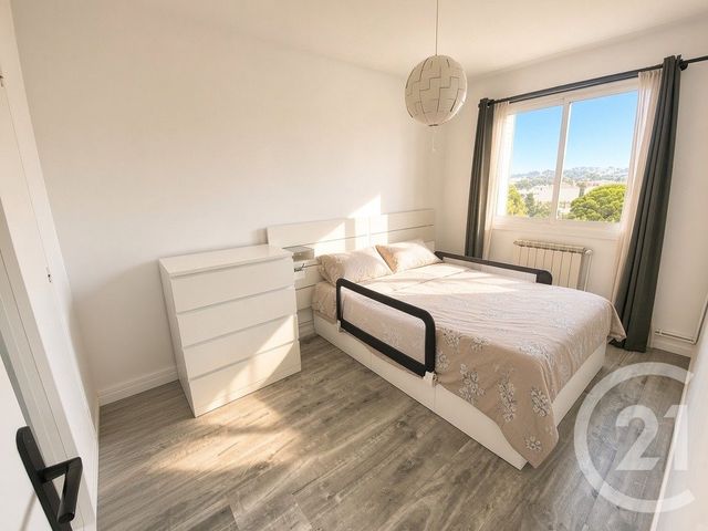 Appartement F4 &agrave; vendre - 4 pi&egrave;ces - 57,83 m2 - Toulon - 83 - PROVENCE-ALPES-COTE-D-AZUR