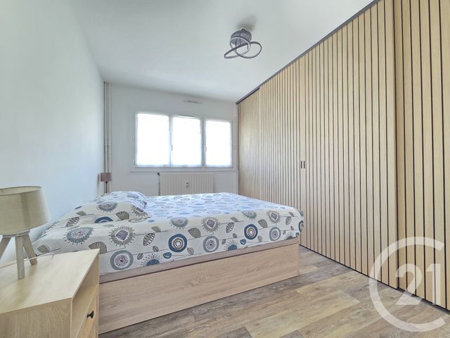 Appartement F4 &agrave; vendre - 4 pi&egrave;ces - 77,60 m2 - Toulon - 83 - PROVENCE-ALPES-COTE-D-AZUR