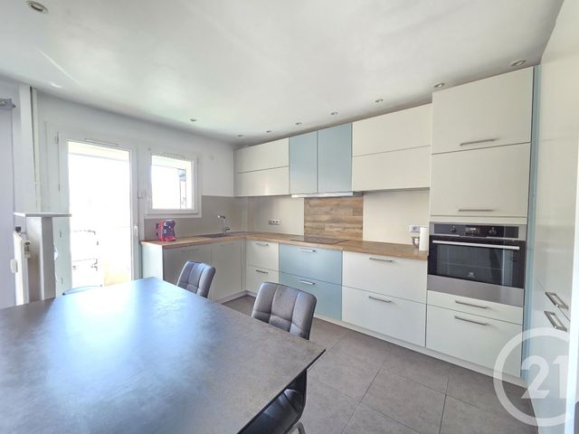 Appartement F4 &agrave; vendre - 4 pi&egrave;ces - 77,60 m2 - Toulon - 83 - PROVENCE-ALPES-COTE-D-AZUR