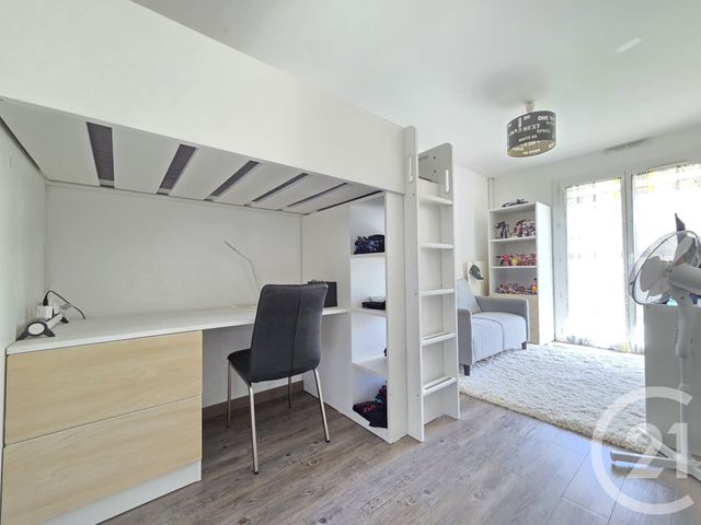 Appartement F4 &agrave; vendre - 4 pi&egrave;ces - 77,60 m2 - Toulon - 83 - PROVENCE-ALPES-COTE-D-AZUR