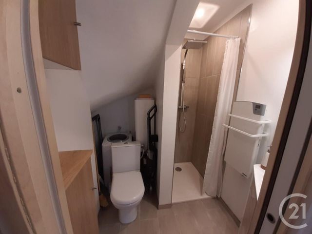 Appartement Studio &agrave; louer - 1 pi&egrave;ce - 17 m2 - Toulon - 83 - PROVENCE-ALPES-COTE-D-AZUR