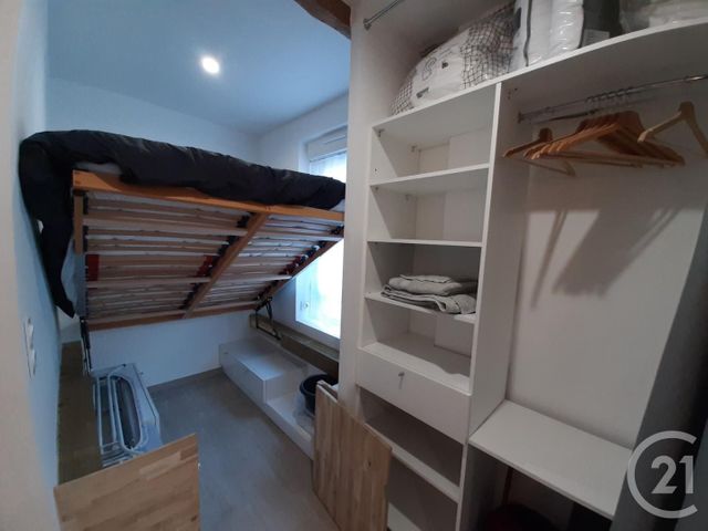 Appartement Studio &agrave; louer - 1 pi&egrave;ce - 17 m2 - Toulon - 83 - PROVENCE-ALPES-COTE-D-AZUR