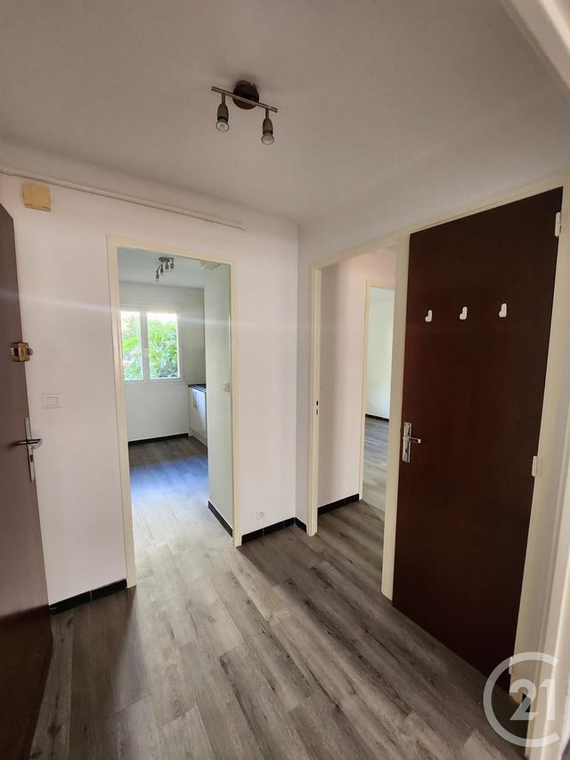 Appartement F3 &agrave; louer - 3 pi&egrave;ces - 58,42 m2 - Toulon - 83 - PROVENCE-ALPES-COTE-D-AZUR