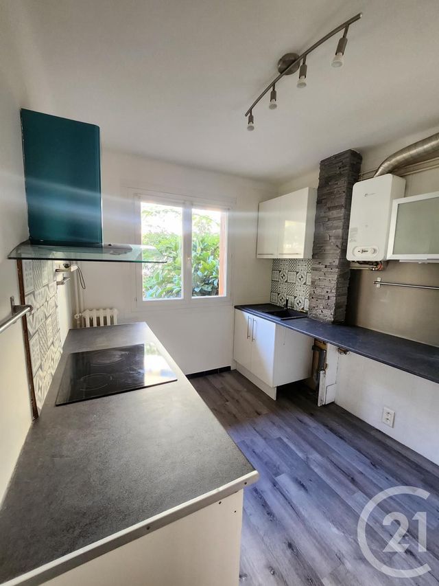 Appartement F3 &agrave; louer - 3 pi&egrave;ces - 58,42 m2 - Toulon - 83 - PROVENCE-ALPES-COTE-D-AZUR