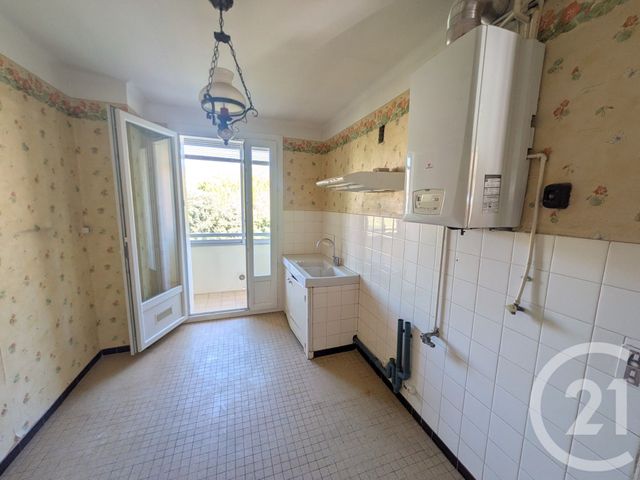 Appartement T5 &agrave; vendre - 5 pi&egrave;ces - 83,36 m2 - Toulon - 83 - PROVENCE-ALPES-COTE-D-AZUR