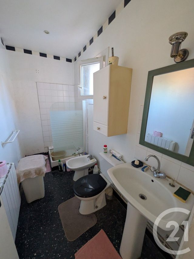 Appartement T3 &agrave; vendre - 3 pi&egrave;ces - 52,74 m2 - Toulon - 83 - PROVENCE-ALPES-COTE-D-AZUR