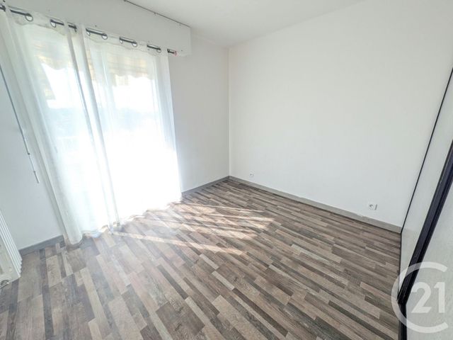 Appartement &agrave; vendre - 4 pi&egrave;ces - 73 m2 - Toulon - 83 - PROVENCE-ALPES-COTE-D-AZUR