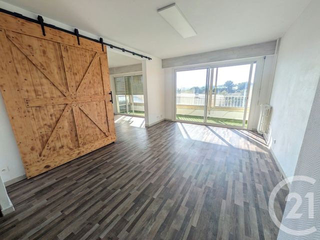 Appartement &agrave; vendre - 4 pi&egrave;ces - 73 m2 - Toulon - 83 - PROVENCE-ALPES-COTE-D-AZUR