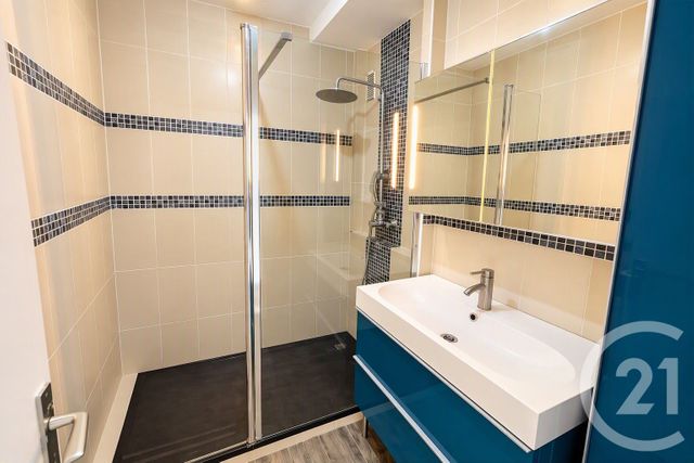Appartement &agrave; vendre - 4 pi&egrave;ces - 73 m2 - Toulon - 83 - PROVENCE-ALPES-COTE-D-AZUR