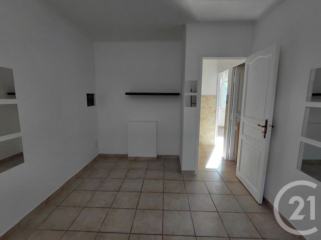 Appartement F5 &agrave; louer - 5 pi&egrave;ces - 74 m2 - Toulon - 83 - PROVENCE-ALPES-COTE-D-AZUR