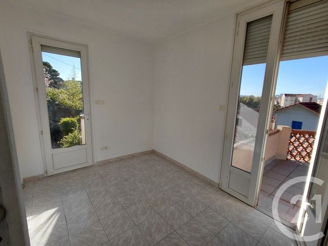 Appartement F5 &agrave; louer - 5 pi&egrave;ces - 74 m2 - Toulon - 83 - PROVENCE-ALPES-COTE-D-AZUR