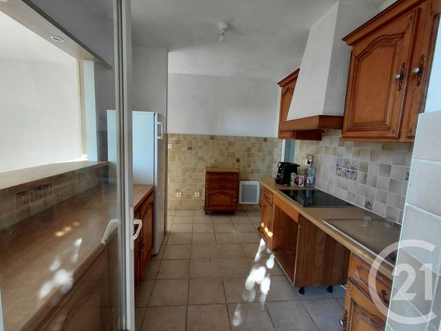Appartement F5 &agrave; louer - 5 pi&egrave;ces - 74 m2 - Toulon - 83 - PROVENCE-ALPES-COTE-D-AZUR