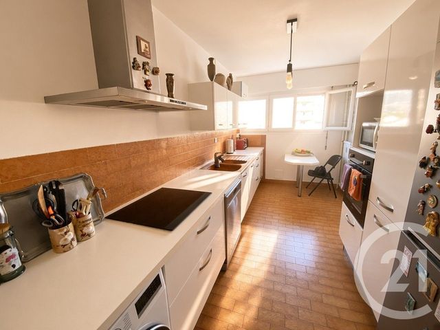 Appartement F3 &agrave; vendre - 3 pi&egrave;ces - 75,43 m2 - Toulon - 83 - PROVENCE-ALPES-COTE-D-AZUR