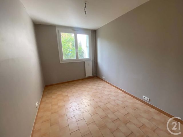 Appartement T5 &agrave; vendre - 5 pi&egrave;ces - 81,75 m2 - Toulon - 83 - PROVENCE-ALPES-COTE-D-AZUR