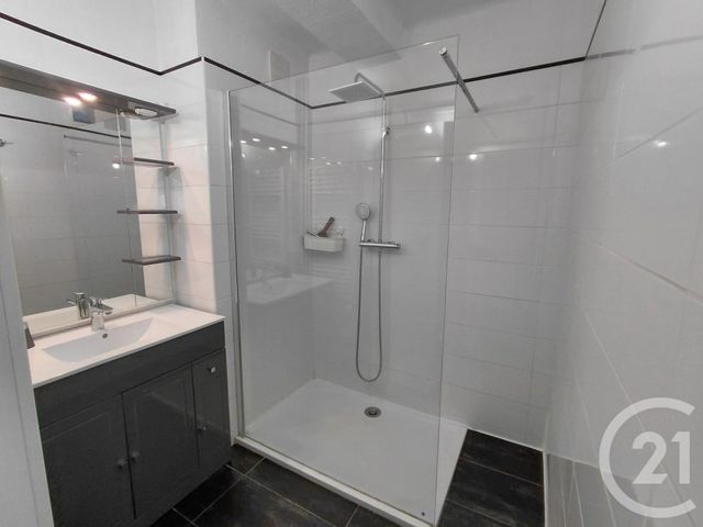Appartement F3 &agrave; louer - 3 pi&egrave;ces - 56 m2 - Toulon - 83 - PROVENCE-ALPES-COTE-D-AZUR