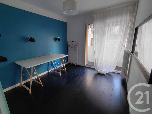 Appartement F3 &agrave; louer - 3 pi&egrave;ces - 56 m2 - Toulon - 83 - PROVENCE-ALPES-COTE-D-AZUR