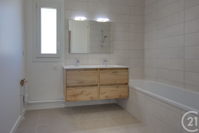 Appartement F3 &agrave; louer - 3 pi&egrave;ces - 79,18 m2 - Sallanches - 74 - RHONE-ALPES