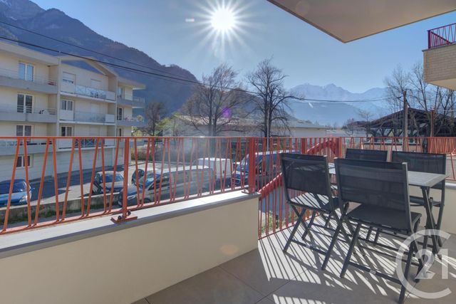 Appartement &agrave; louer - 3 pi&egrave;ces - 65,75 m2 - Sallanches - 74 - RHONE-ALPES