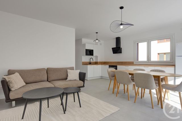 Appartement &agrave; louer - 3 pi&egrave;ces - 65,75 m2 - Sallanches - 74 - RHONE-ALPES