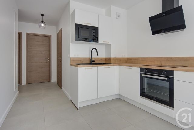 Appartement &agrave; louer - 3 pi&egrave;ces - 65,75 m2 - Sallanches - 74 - RHONE-ALPES