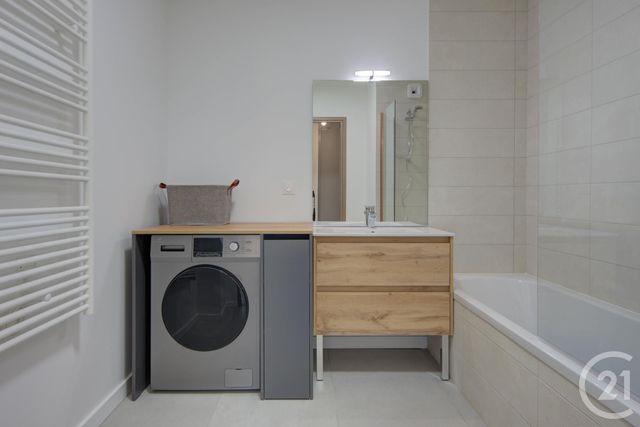 Appartement &agrave; louer - 3 pi&egrave;ces - 65,75 m2 - Sallanches - 74 - RHONE-ALPES