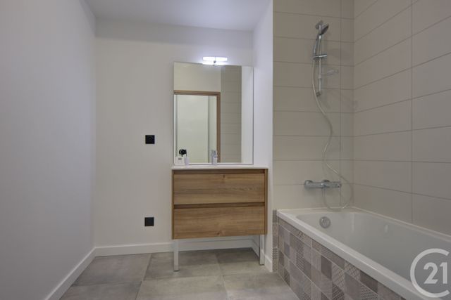 Appartement T3 &agrave; louer - 3 pi&egrave;ces - 56,66 m2 - Sallanches - 74 - RHONE-ALPES