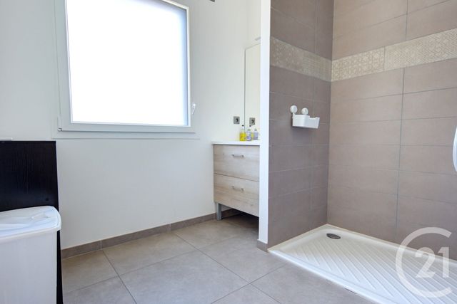 Appartement T3 &agrave; louer - 3 pi&egrave;ces - 54,03 m2 - Sallanches - 74 - RHONE-ALPES