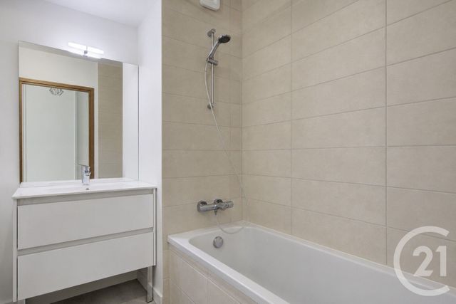 Appartement F3 &agrave; vendre - 3 pi&egrave;ces - 55,81 m2 - Sallanches - 74 - RHONE-ALPES