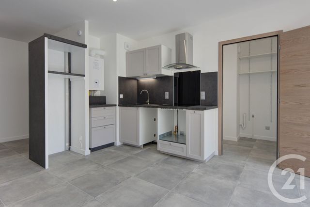 Appartement T2 &agrave; louer - 2 pi&egrave;ces - 45,07 m2 - Sallanches - 74 - RHONE-ALPES