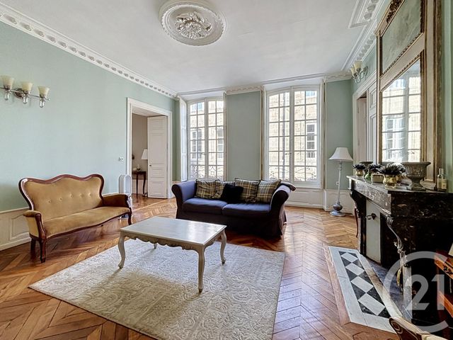 Appartement F6 &agrave; vendre - 6 pi&egrave;ces - 195 m2 - Riom - 63 - AUVERGNE