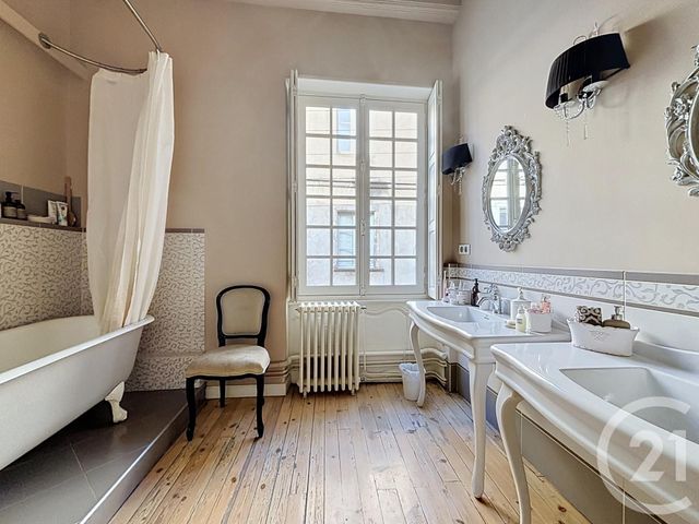 Appartement F6 &agrave; vendre - 6 pi&egrave;ces - 195 m2 - Riom - 63 - AUVERGNE