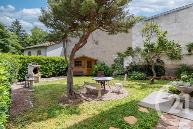 Maison à vendre - 7 pièces - 188 m2 - Chatel Guyon - 63 - AUVERGNE