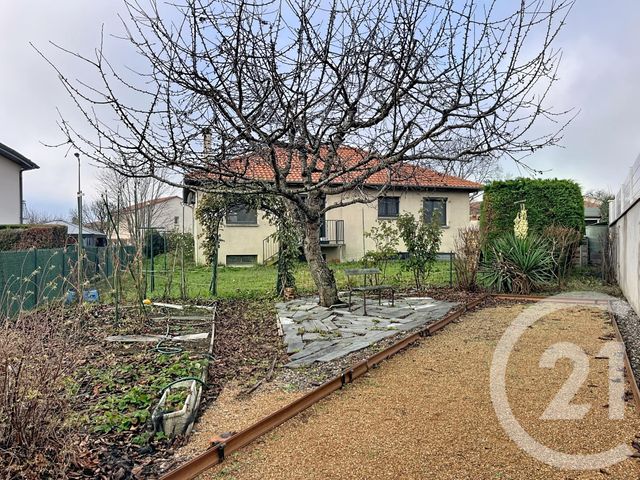 Maison à vendre - 4 pièces - 135 m2 - Chateaugay - 63 - AUVERGNE