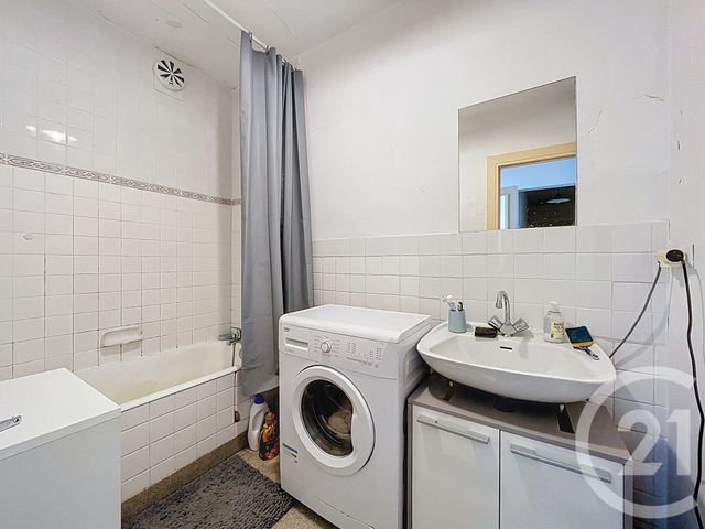 Appartement F4 &agrave; vendre - 4 pi&egrave;ces - 74 m2 - Riom - 63 - AUVERGNE