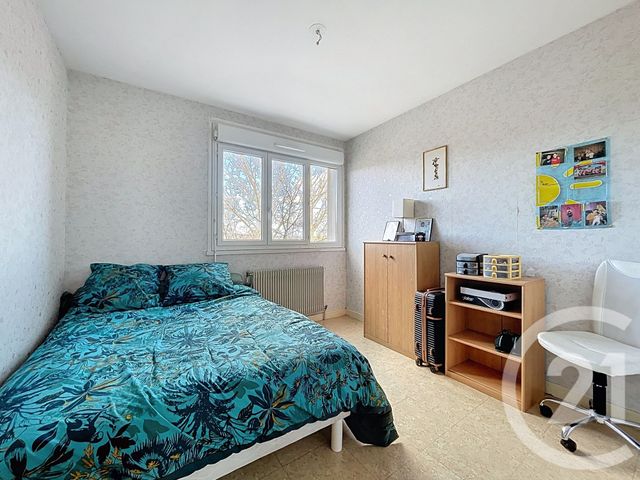Appartement F4 &agrave; vendre - 4 pi&egrave;ces - 74 m2 - Riom - 63 - AUVERGNE