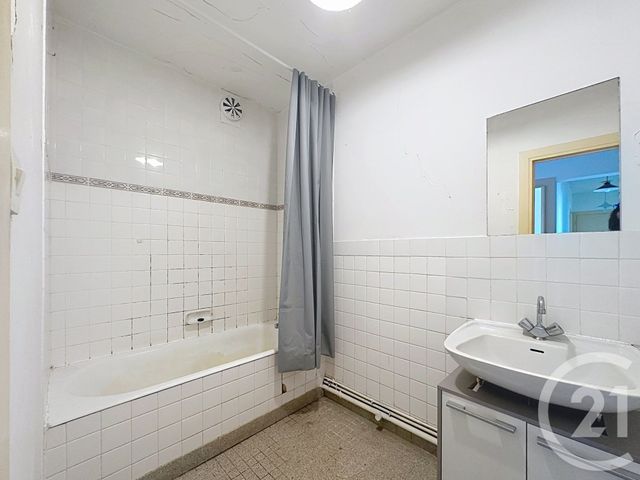 Appartement F4 &agrave; vendre - 4 pi&egrave;ces - 74 m2 - Riom - 63 - AUVERGNE