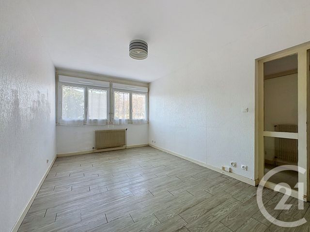 Appartement F4 &agrave; vendre - 4 pi&egrave;ces - 74 m2 - Riom - 63 - AUVERGNE