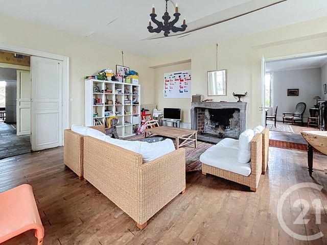 Maison &agrave; vendre - 13 pi&egrave;ces - 415 m2 - Chambaron Sur Morge - 63 - AUVERGNE