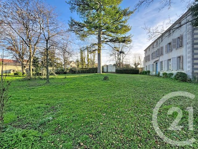 Maison &agrave; vendre - 13 pi&egrave;ces - 415 m2 - Chambaron Sur Morge - 63 - AUVERGNE