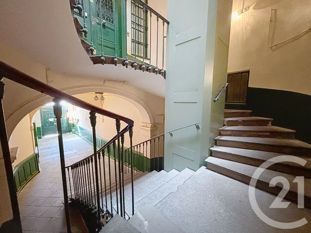 Appartement F5 &agrave; vendre - 5 pi&egrave;ces - 198,06 m2 - Riom - 63 - AUVERGNE