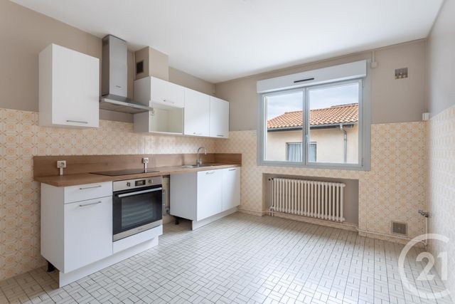 Appartement F4 à vendre - 4 pièces - 105 m2 - Chatel Guyon - 63 - AUVERGNE