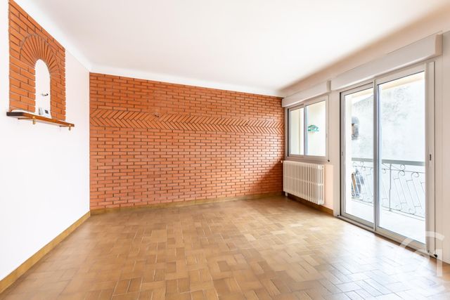 Appartement F4 à vendre - 4 pièces - 105 m2 - Chatel Guyon - 63 - AUVERGNE