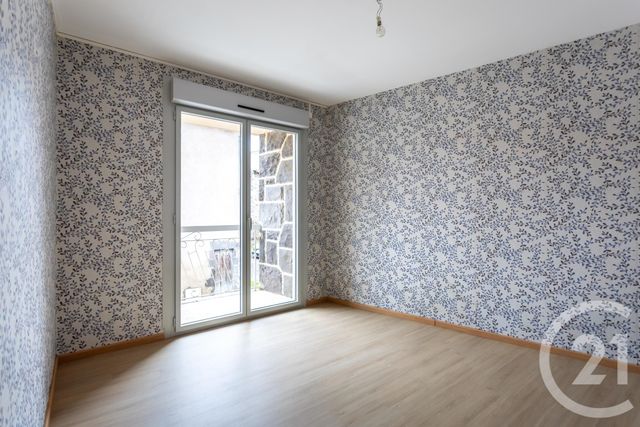 Appartement F4 à vendre - 4 pièces - 105 m2 - Chatel Guyon - 63 - AUVERGNE