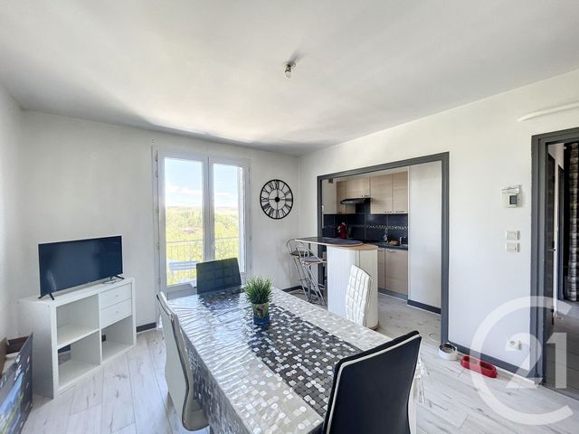 Appartement F2 à vendre - 3 pièces - 53,40 m2 - Riom - 63 - AUVERGNE
