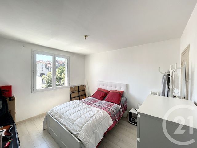 Appartement F2 à vendre - 3 pièces - 53,40 m2 - Riom - 63 - AUVERGNE