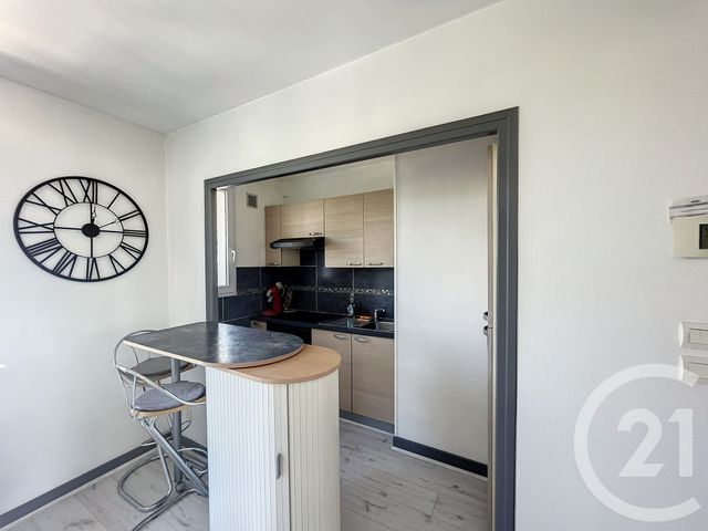 Appartement F2 à vendre - 3 pièces - 53,40 m2 - Riom - 63 - AUVERGNE